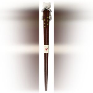 Wooden Chopsticks With Silicone Cat Chopstick Rest